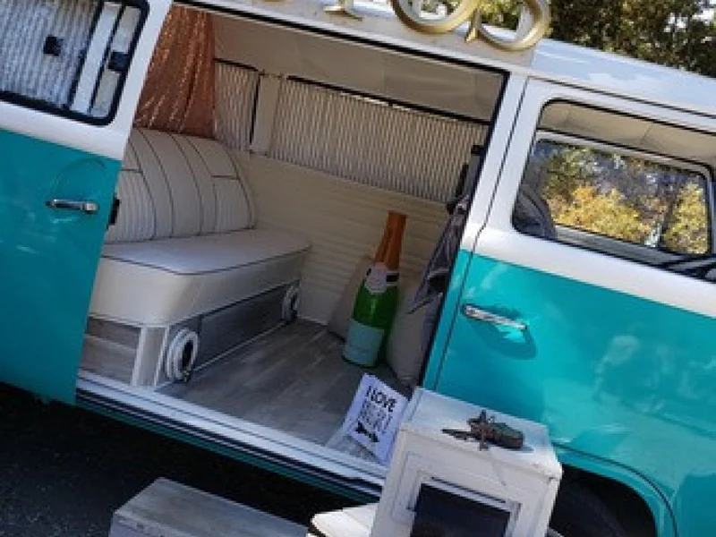 1970 Volkswagen Bus Bay Window