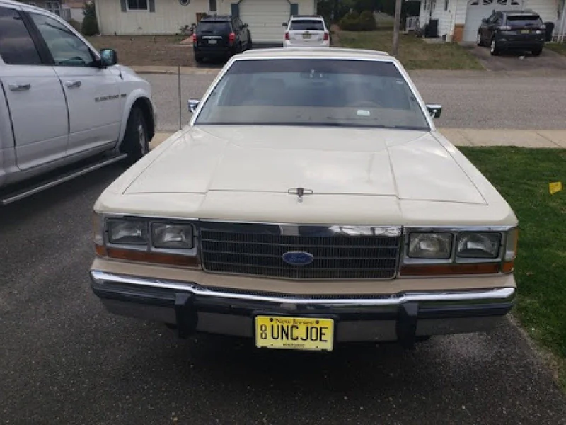 1989 Ford Crown Victoria