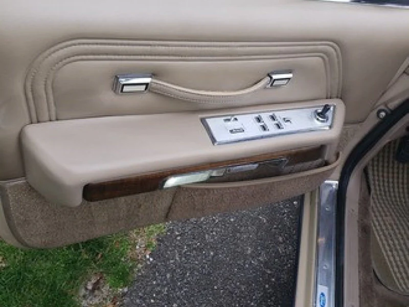 1989 Ford Crown Victoria