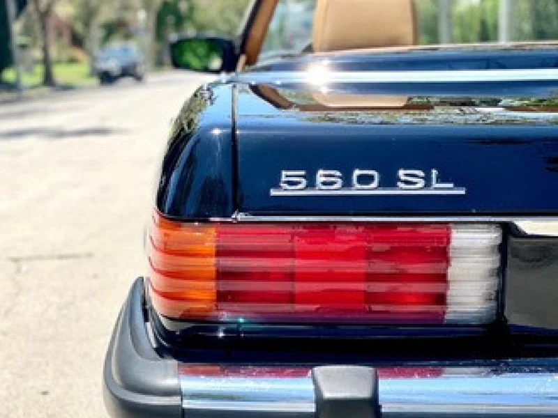 1987 Mercedes-Benz 560 SL 14