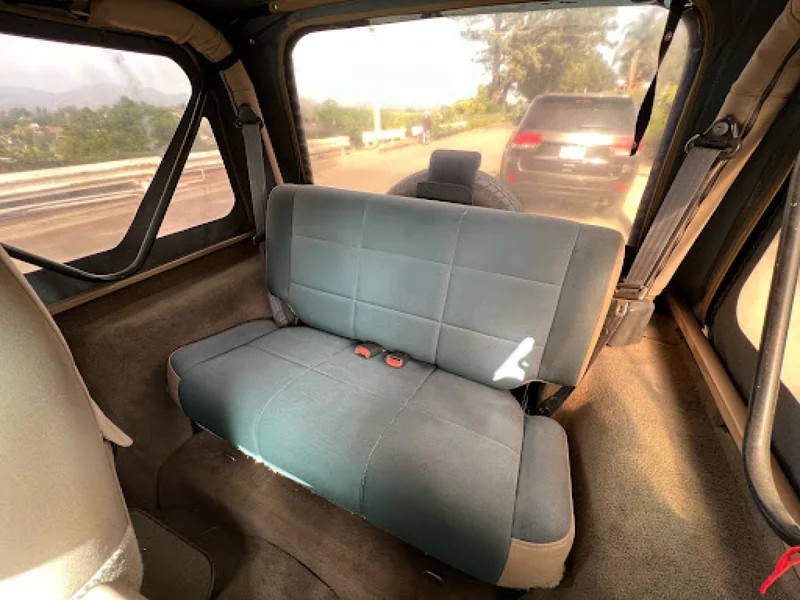 2000 Jeep Wrangler Sahara 4