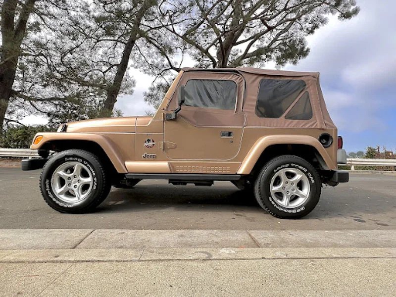 2000 Jeep Wrangler Sahara 10