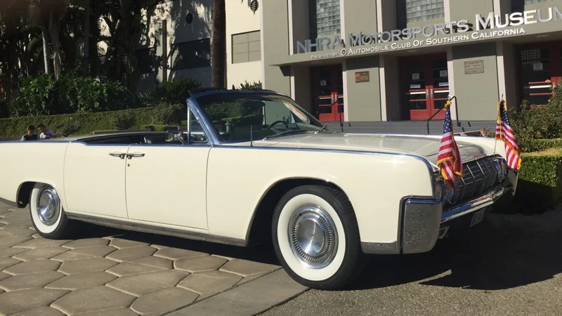 1964 Lincoln Continental 2