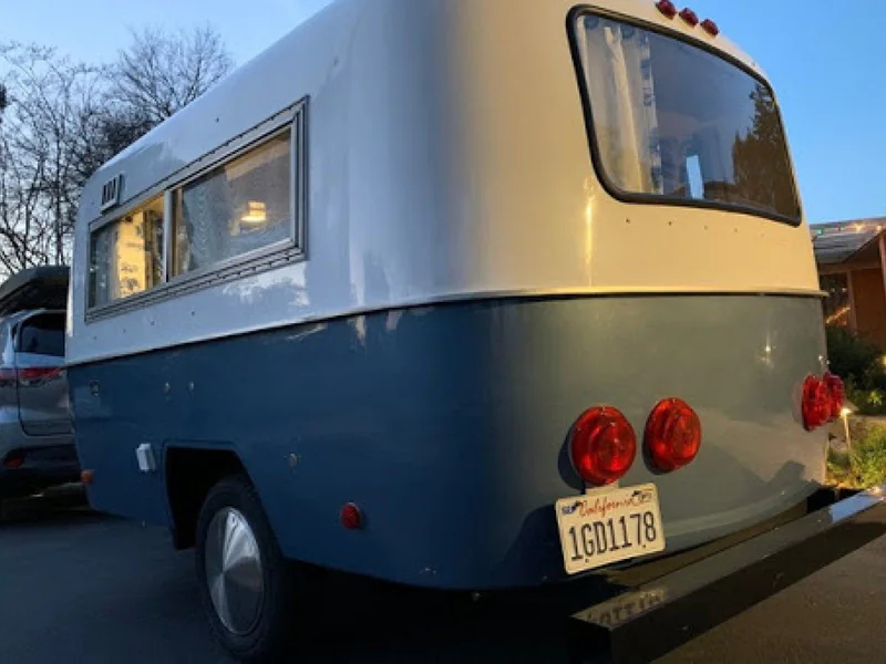 1974 Scamp Fiberglass Camper Trailer 2