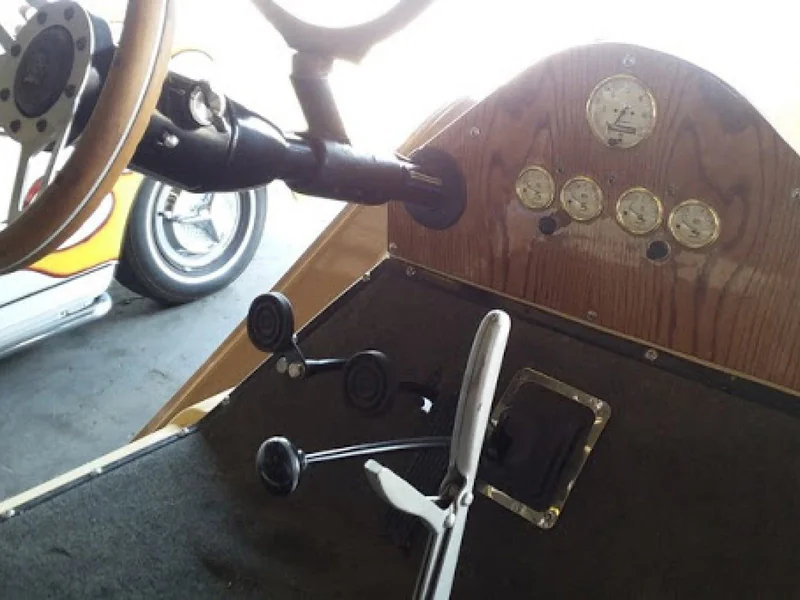 1914 Stutz Bearcat Replica 4