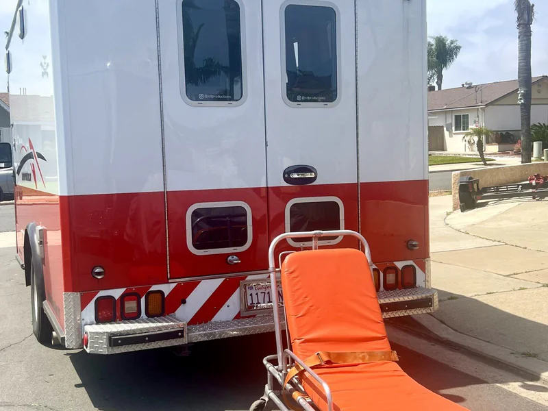 2014 Ford Ambulance service window truck  2