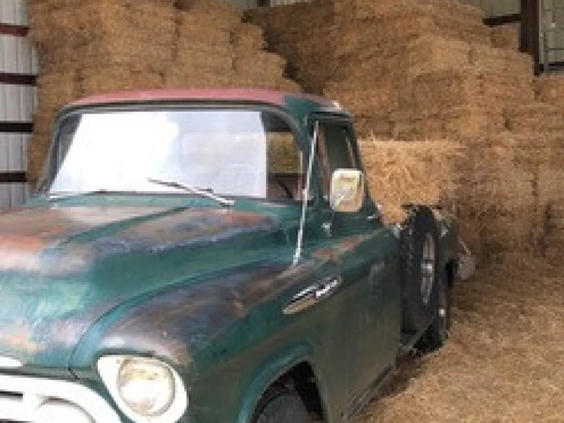 1957 Chevrolet 3800 2