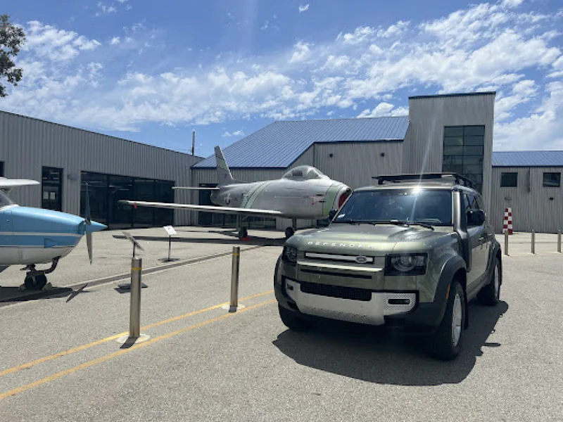 2022 Land Rover Defender 6