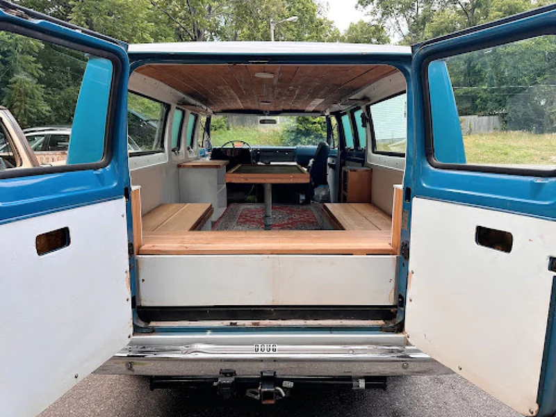 1973 Ford Econoline 4