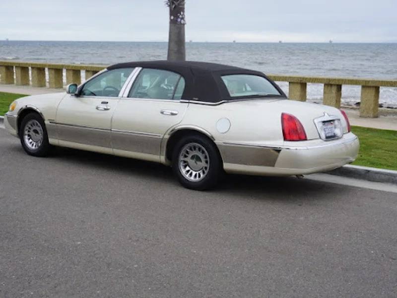 2002 Lincoln Cartier Special Edition 2