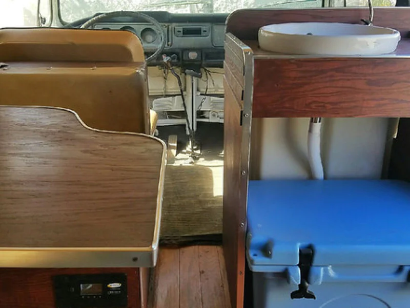 1968 Volkswagen Type II Bus 3