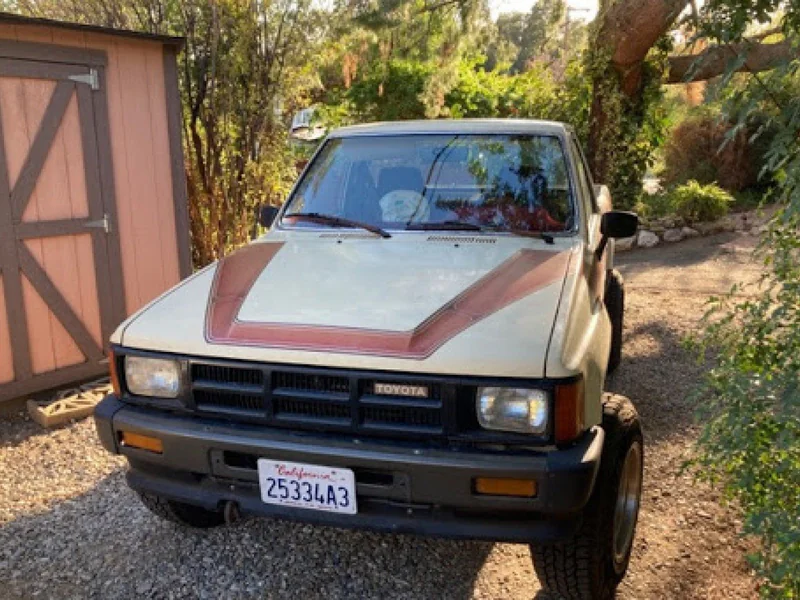 1986 Toyota Pickup 4