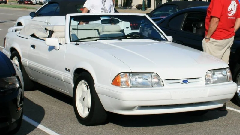 1993 Ford Mustang 4