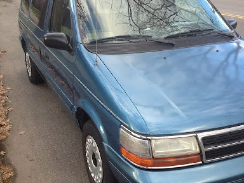 1995 Plymouth Voyager 3