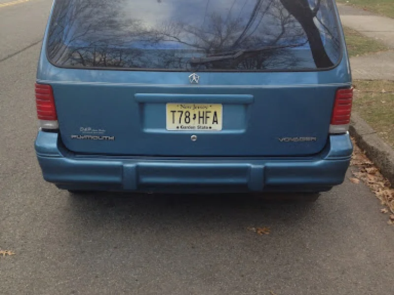1995 Plymouth Voyager 6