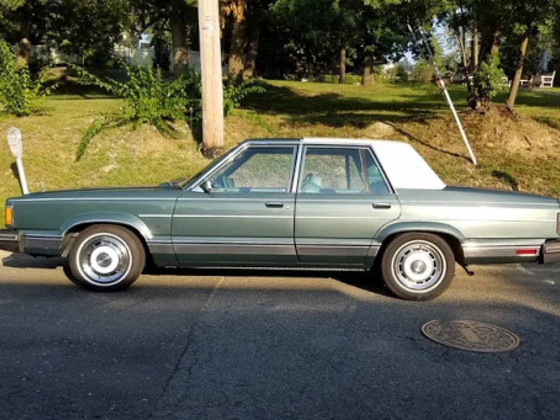 1981 Ford Granada 5