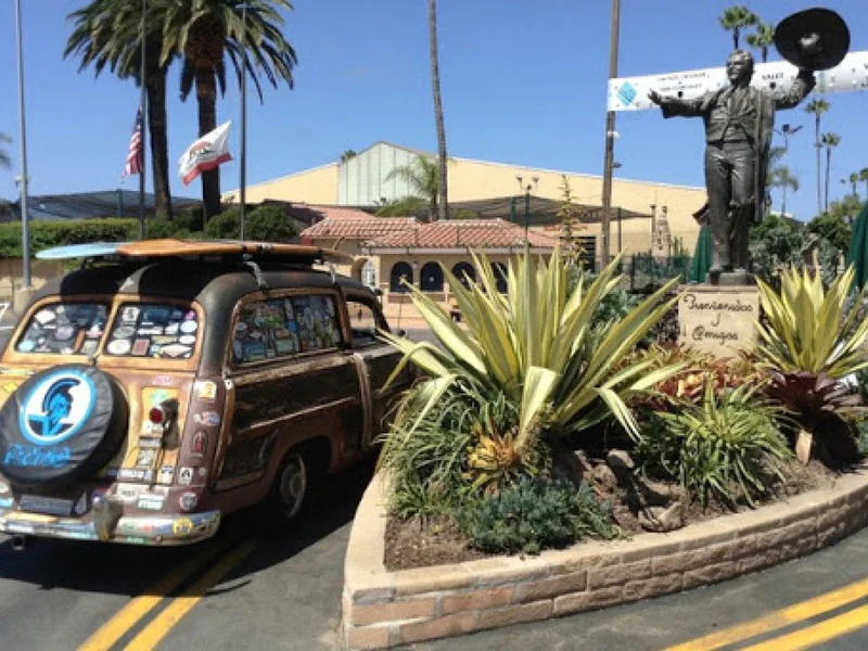 1951 Ford Woodie 8