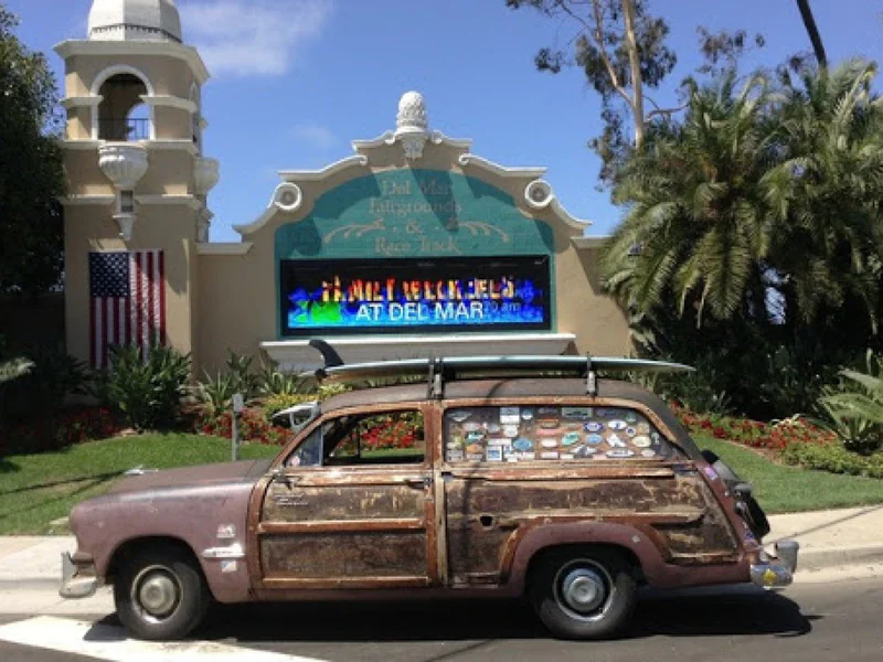 1951 Ford Woodie 13
