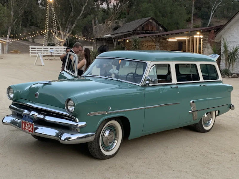 1953 Ford Country Sedan Wagon 5