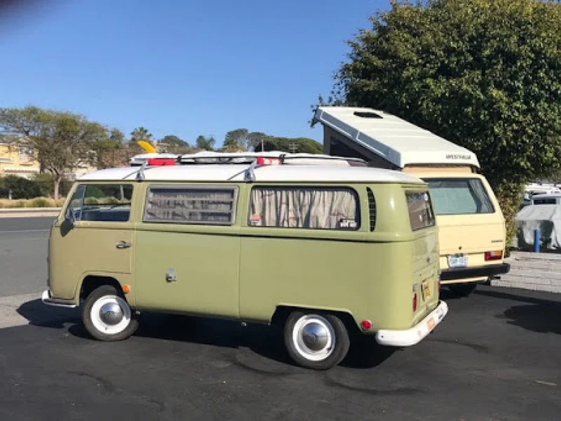 1968 Volkswagen Camper 4