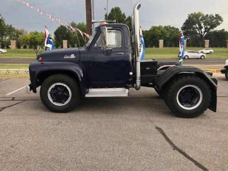 1955 Ford F800 3