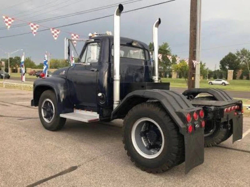 1955 Ford F800 6