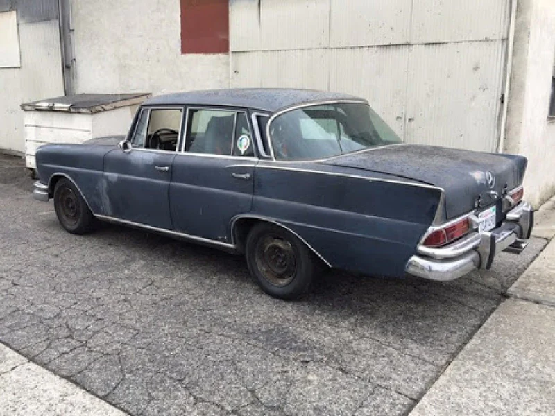 1966 Mercedes-Benz 230S