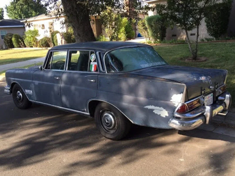 1966 Mercedes-Benz 230S