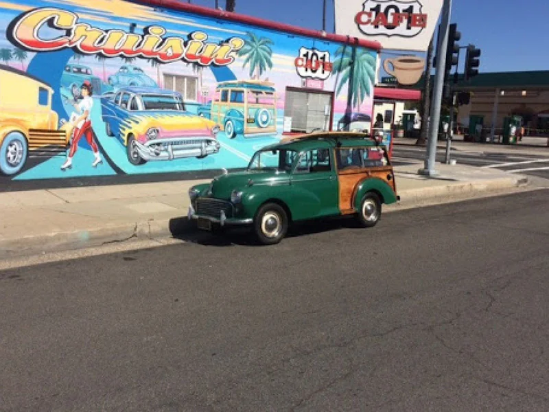1960 Morris Minor Woodie 3