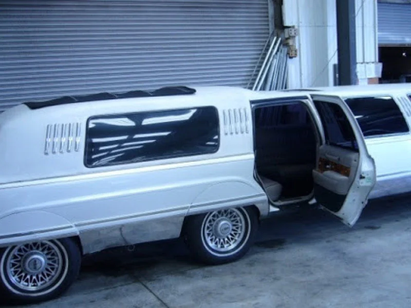 1991 Lincoln Town Car HotTub Limo