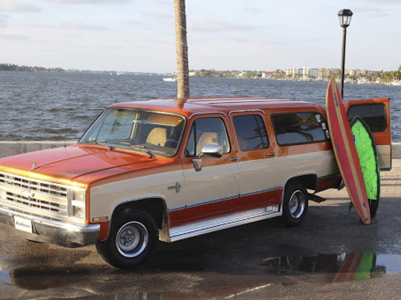 1988 Chevrolet Suburban 3