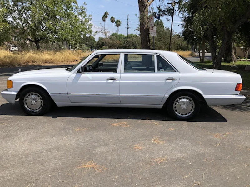 1990 Mercedes-Benz 560sel 2