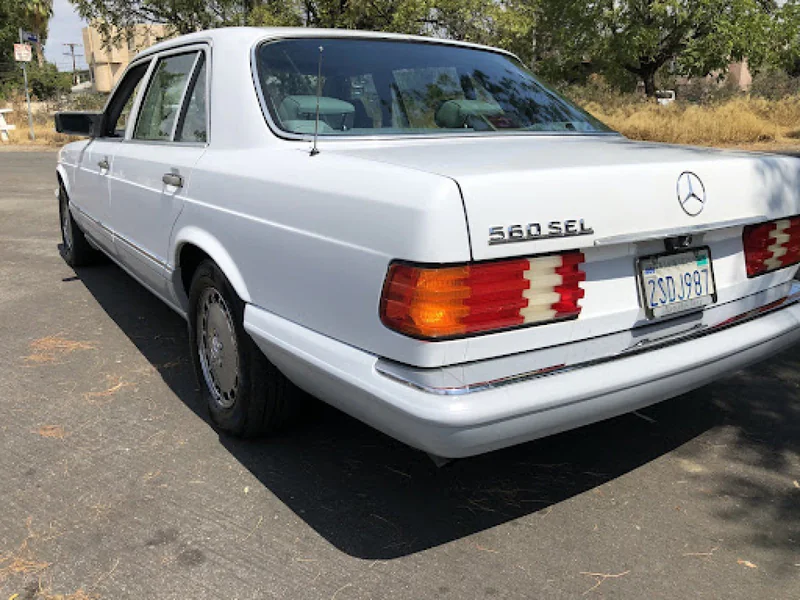 1990 Mercedes-Benz 560sel 3