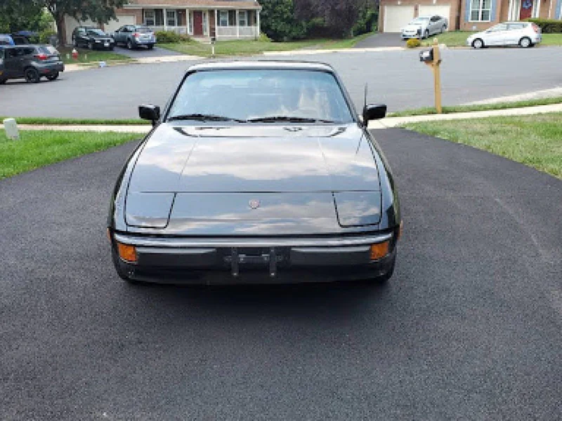 1988 Porsche 924s 5