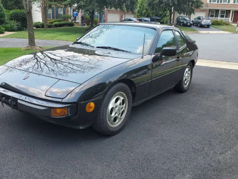 1988 Porsche 924s 6