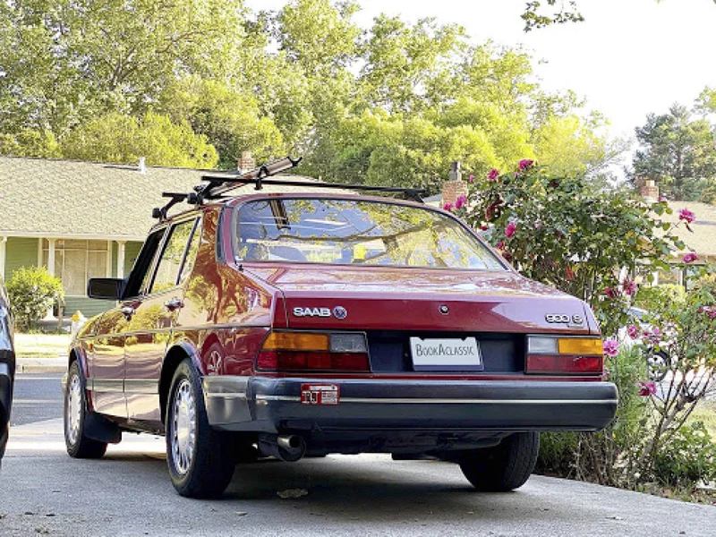 1990 Saab 900 2