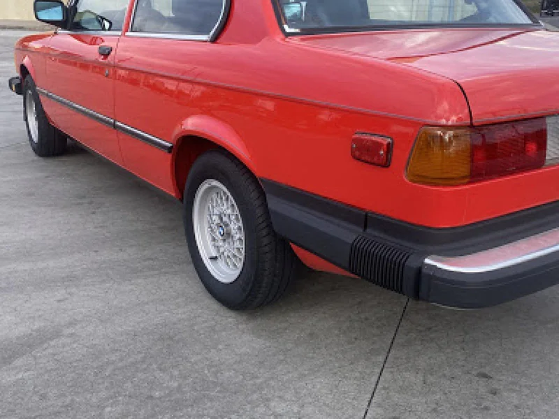 1982 BMW 320is 6
