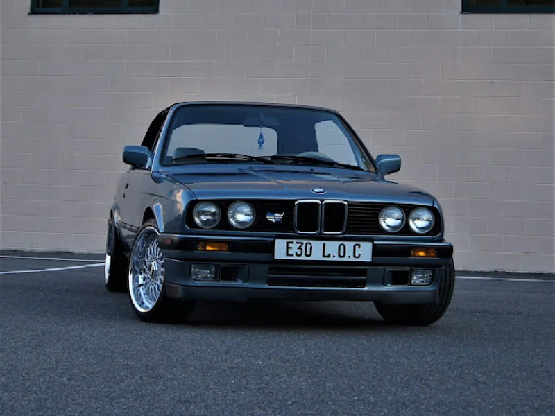 1990 BMW 325i 9