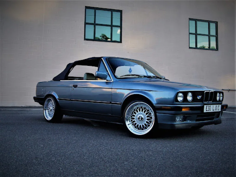 1990 BMW 325i 10