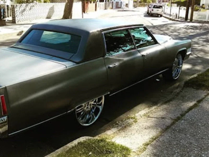 1970 Cadillac Fleetwood Brougham 2