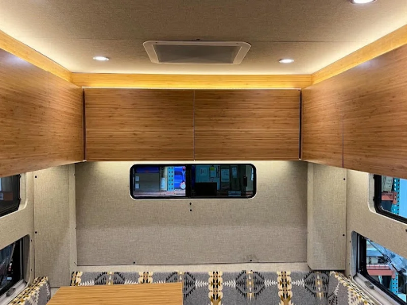 2021 Ford F350 Truck Camper 2021