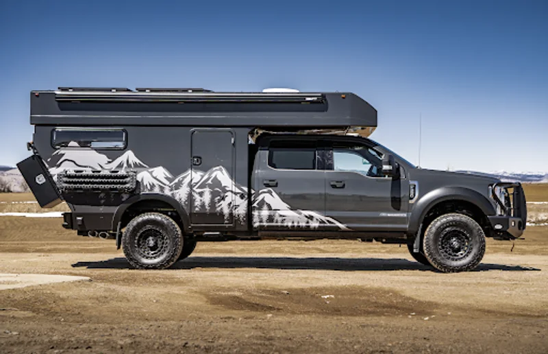 2021 Ford F350 Truck Camper 2021