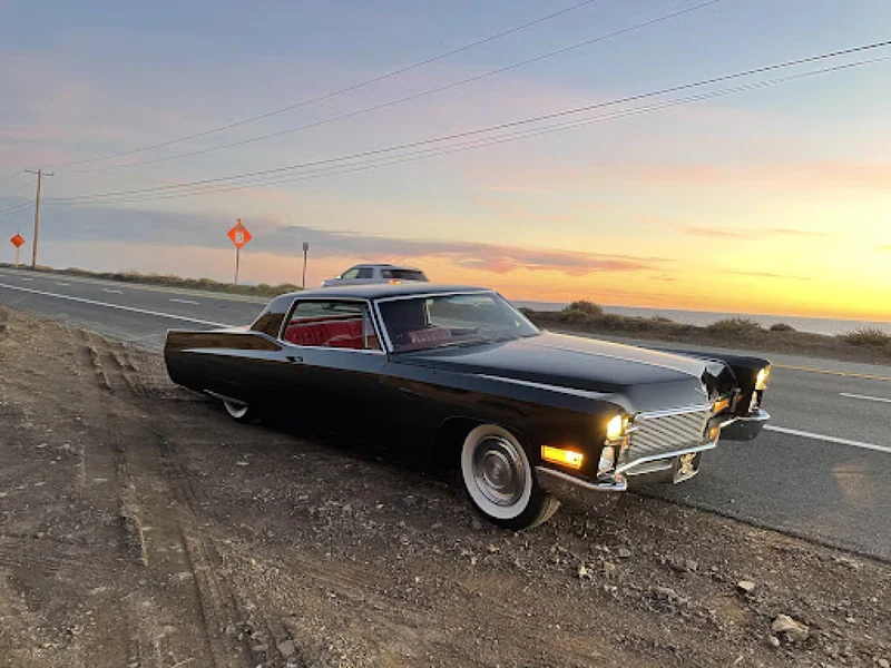 1968 Cadillac Coupe Deville 2