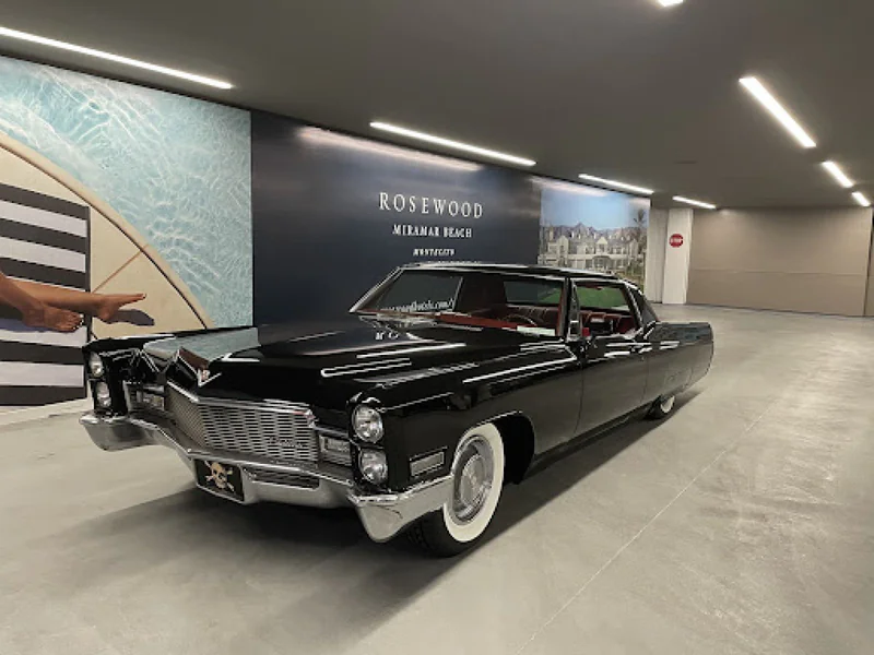 1968 Cadillac Coupe Deville 4