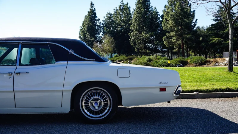 1970 Ford Thunderbird 3