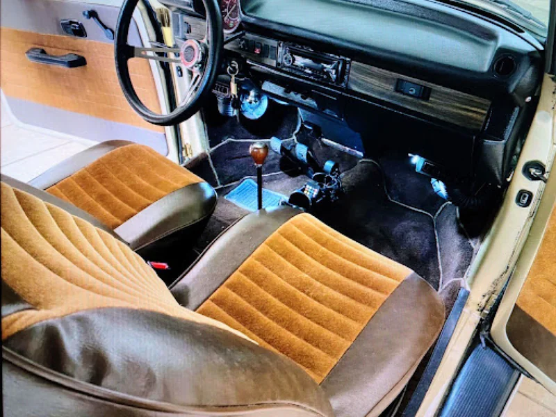 1974 Volkswagen Super Beetle Convertible 5