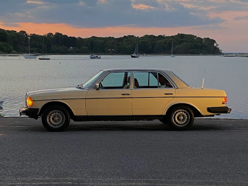 1982 Mercedes-Benz 300D TD 6