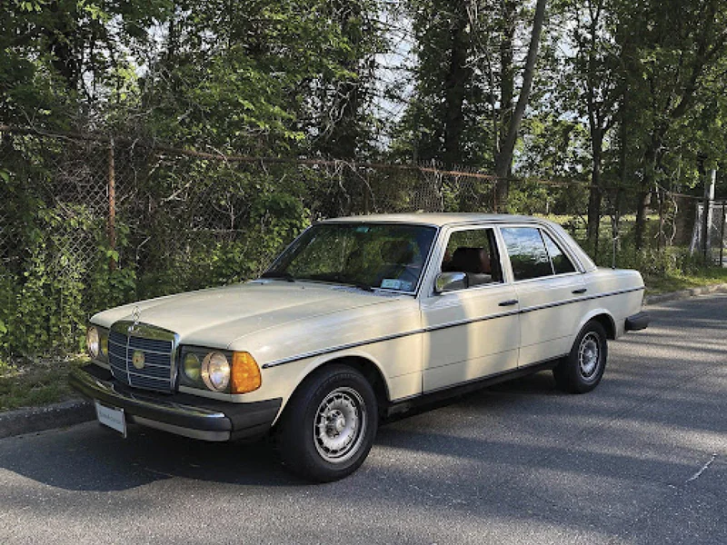 1982 Mercedes-Benz 300D TD 9