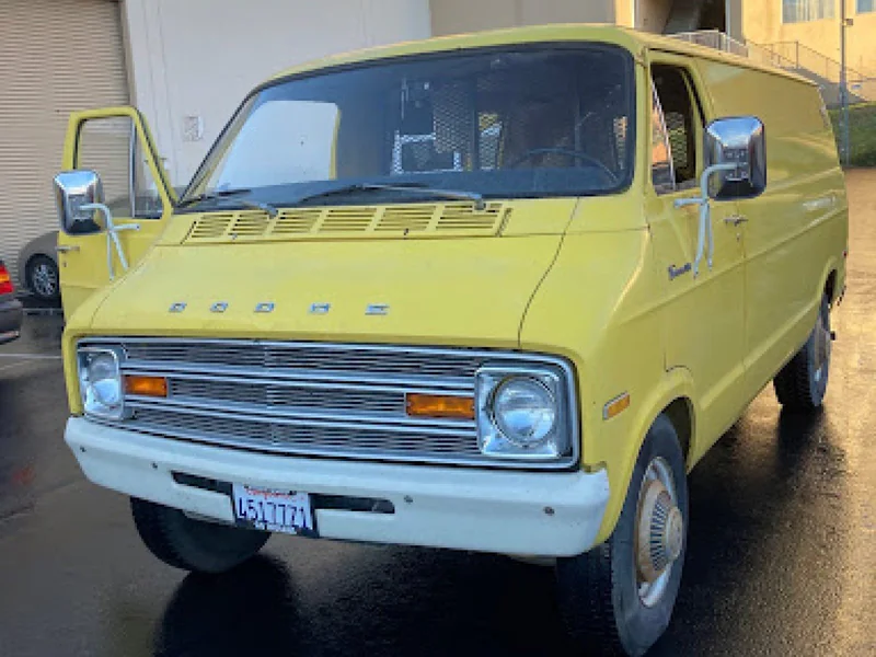 1974 Dodge Tradesman B300 2