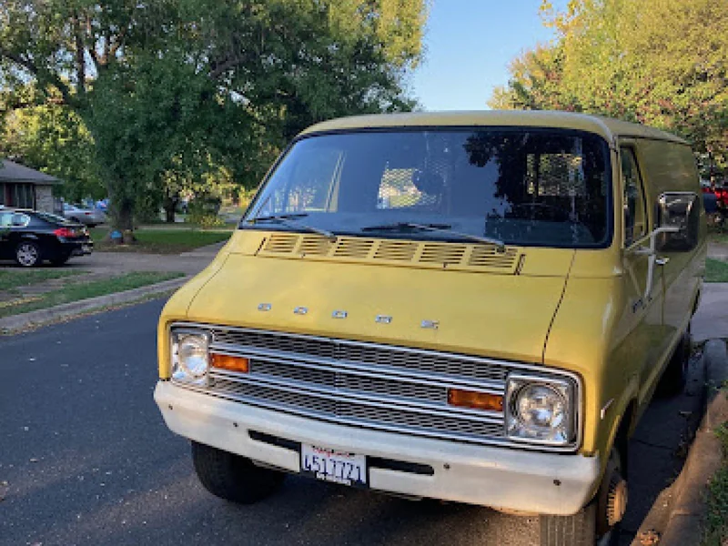 1974 Dodge Tradesman B300 4